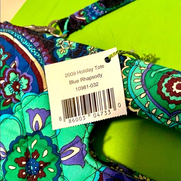 Vera Bradley Blue Rhapsody Holiday Tote - Picture 3 of 4